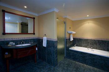Courtyard Gqeberha Hotel 4*